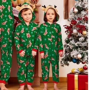 NWT Kids reindeer Christmas pajamas